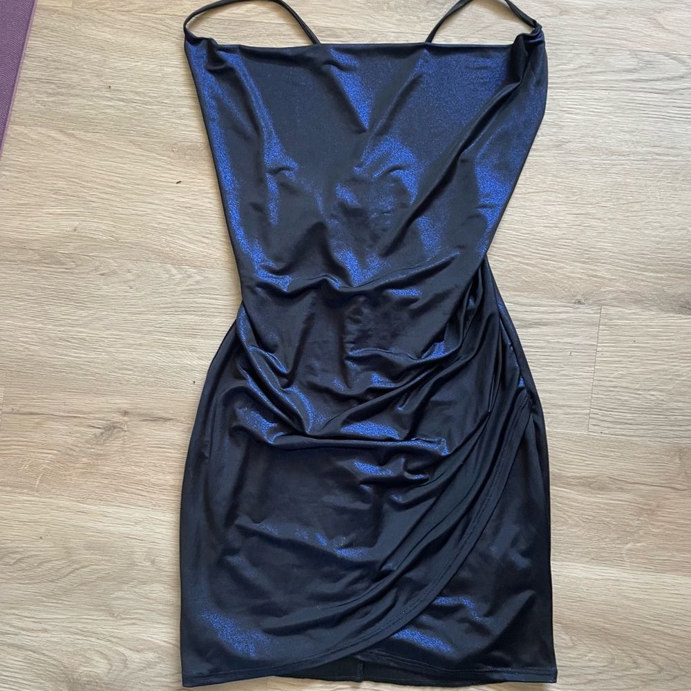 Lucy in the Sky Shimmery Backless Dress M Homecoming Party Night-Out